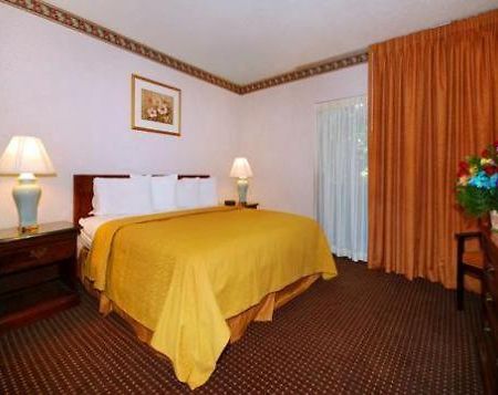 Quality Inn & Suites 칼리지파크 객실 사진