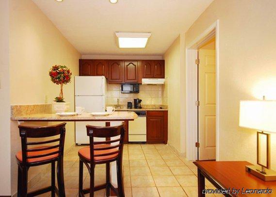 Quality Inn & Suites 칼리지파크 객실 사진